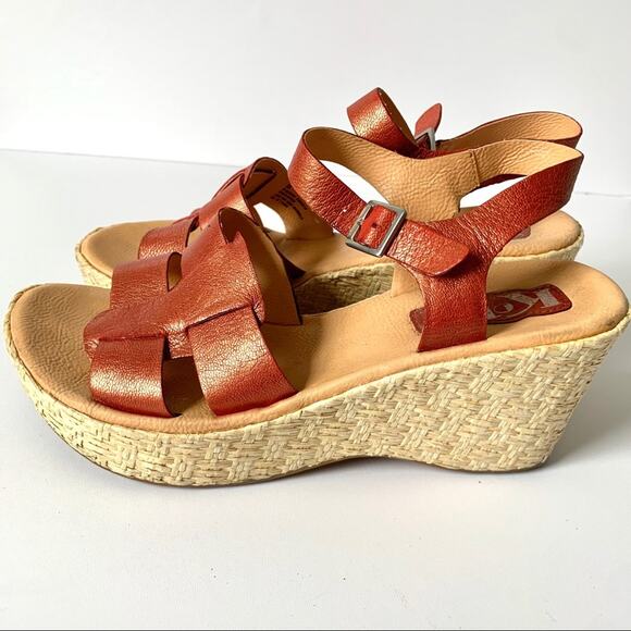Kork Ease Metallic Leather Wedge Sandals 8 - Picture 1 of 7